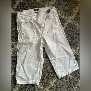 TORRID WHITE JEANS